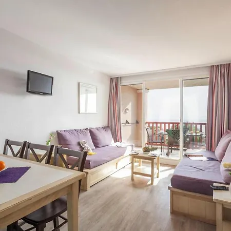Апартаменты Residence La Pinede, Hyeres Йер
