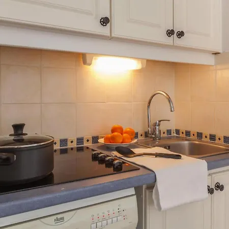 Residence La Pinede, Hyeres Апартаменты